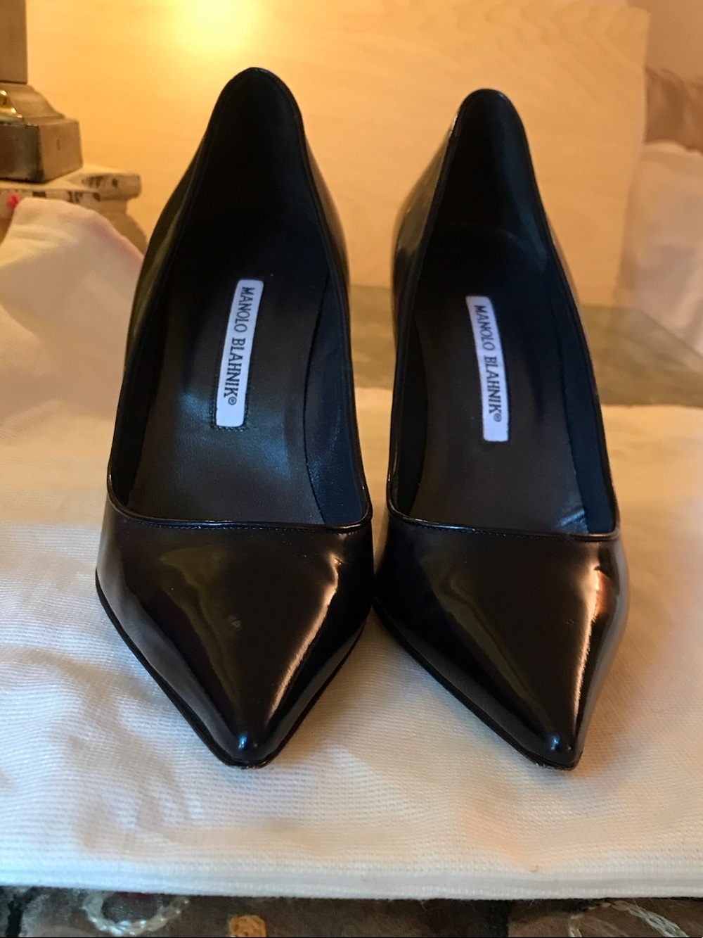 Manolo Blahnik midnight blue Patent Pointed Toe Pumps - Glossy Evening Heels